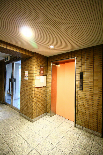 アン・シャンブル エレベーター