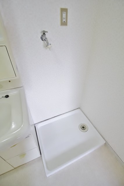 下崎ハイツ 室内洗濯パン