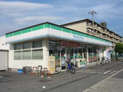ウィステリア北島1号館 ファミリーマート御崎七丁目店