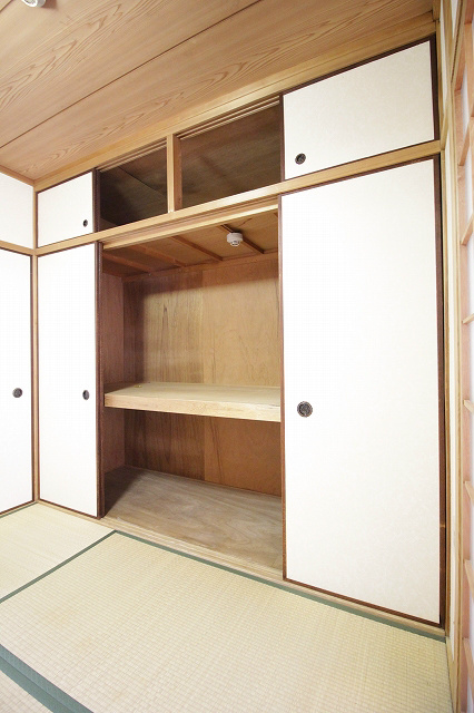 コーポ吉野屋 押入れ