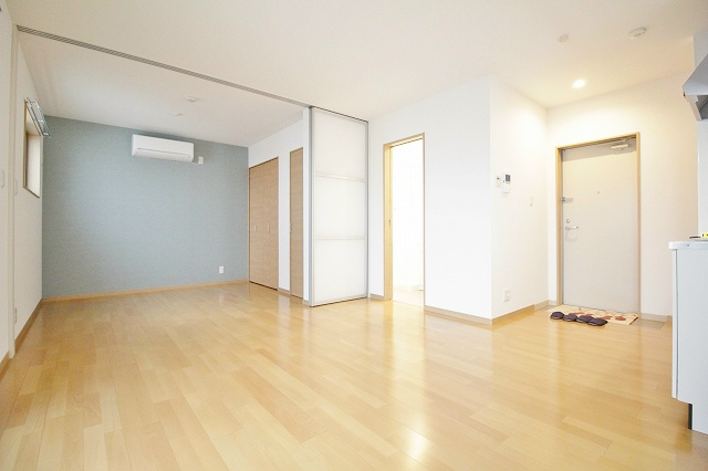 Ｆメゾン東加賀屋Ⅱ番館  リビング