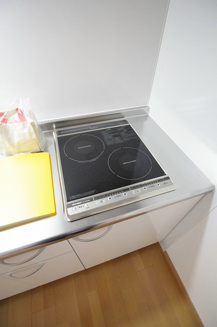 Ｆメゾン東加賀屋Ⅱ番館  ２口ＩＨコンロ