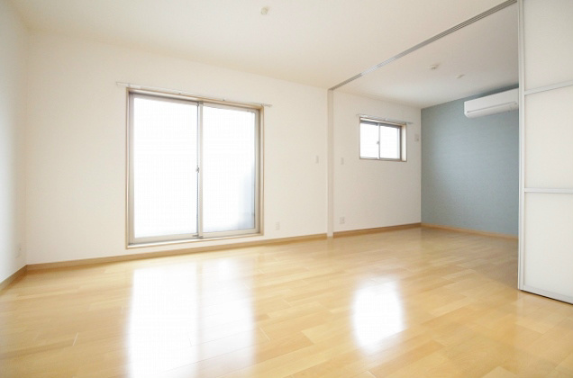 Ｆメゾン東加賀屋Ⅱ番館  リビング