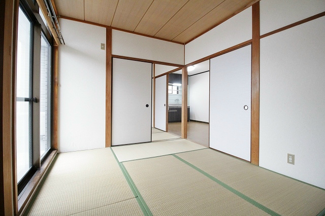 エレガンス中加賀屋 ベッドルーム