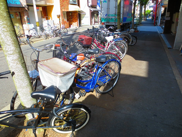 朝日ビル 駐輪場