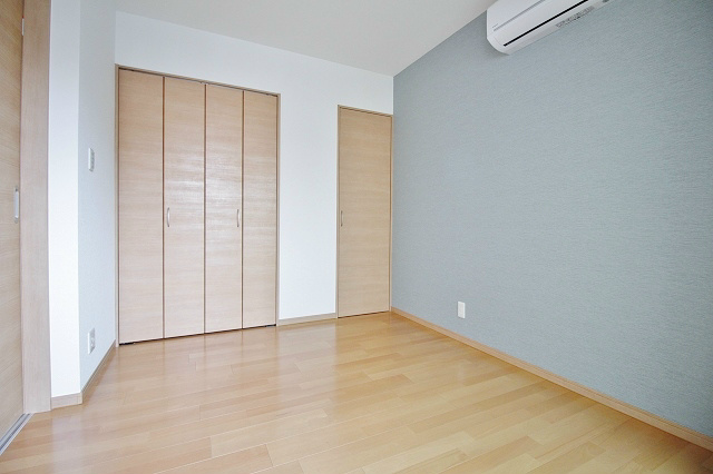Fメゾン西加賀屋Ⅲ番館  ベッドルーム