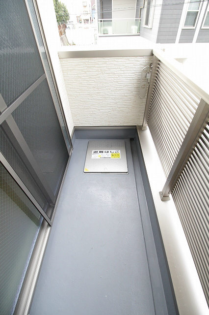 Fメゾン西加賀屋Ⅲ番館  ベランダ