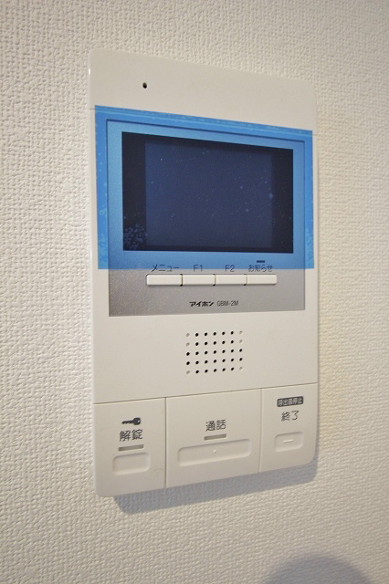ＦメゾンWEST TVモニターフォン