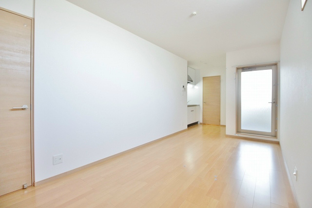 F maison GRACE Ⅱ番館 リビング