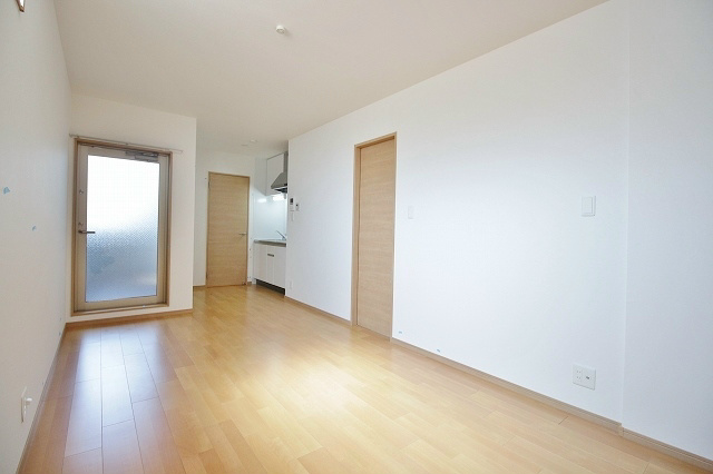 F maison GRACE Ⅱ番館 リビング