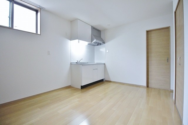 F maison SQUAREⅠ番館 リビング