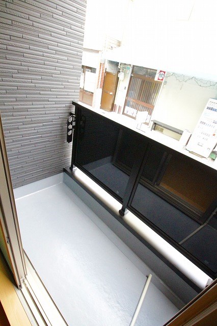 F maison ENE ベランダ
