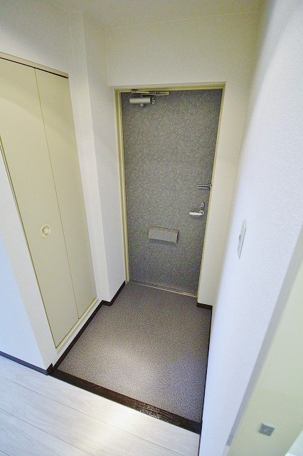 住之江フタバビル 玄関