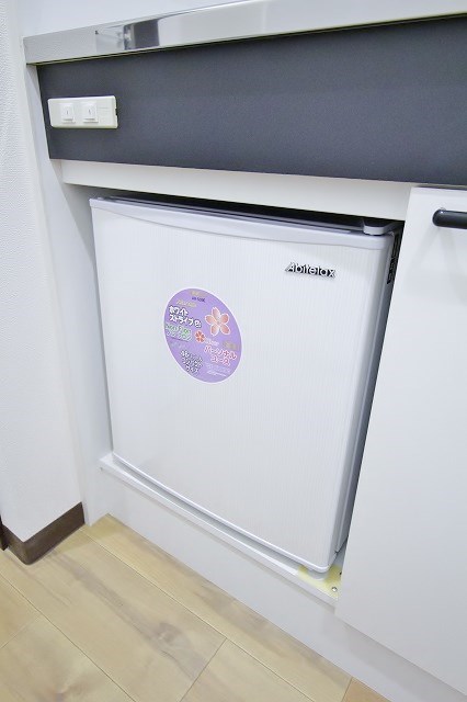 ウッディ天下茶屋 ミニ冷蔵庫