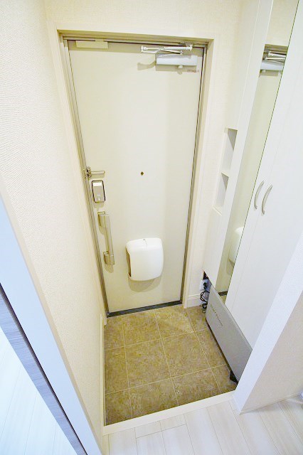 CREA 玄関