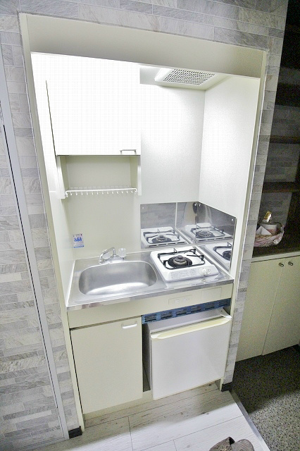 三研ＢＬＤロイヤル本館 キッチン