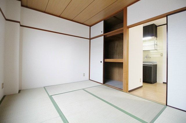 エレガンス中加賀屋 和室