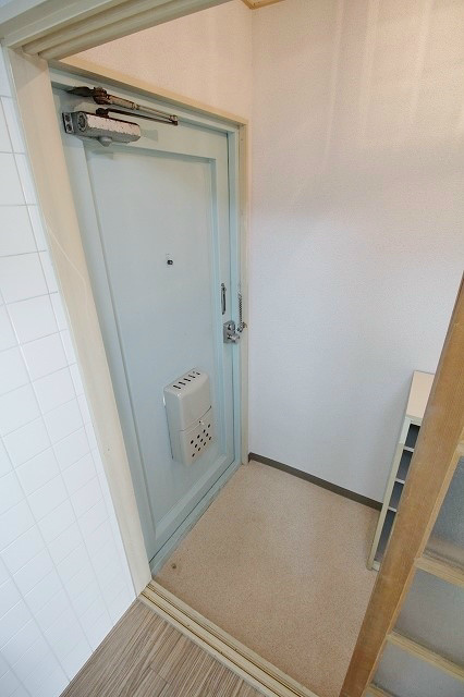 安立アレイ 玄関
