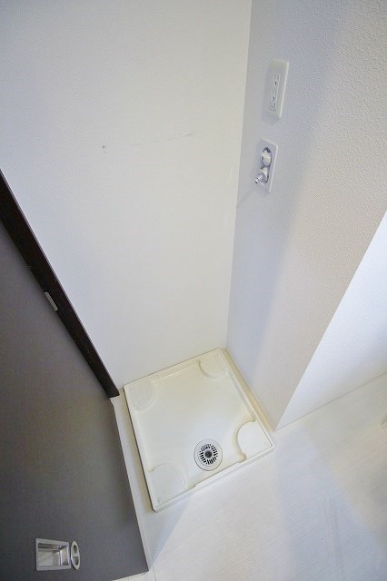 オリーブコート天下茶屋 室内洗濯バン