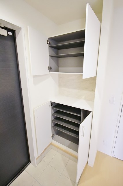 アップルメゾン住吉 玄関収納