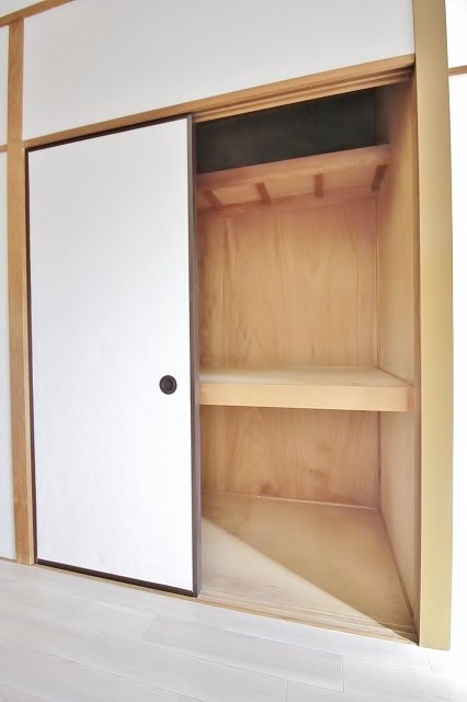 リアライズ北加賀屋 収納