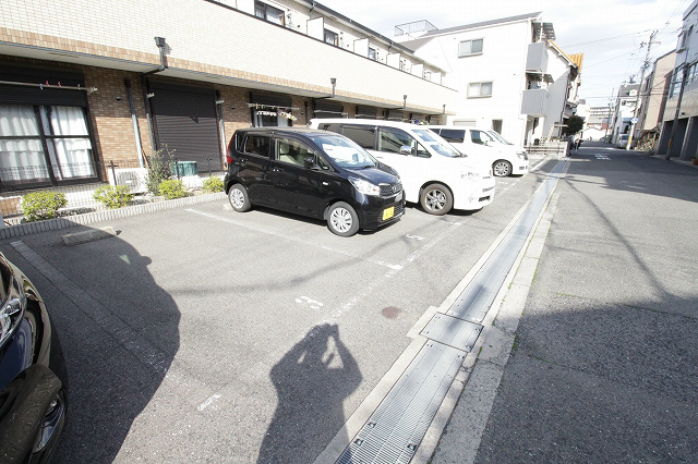ラフィーネ住之江 駐車場