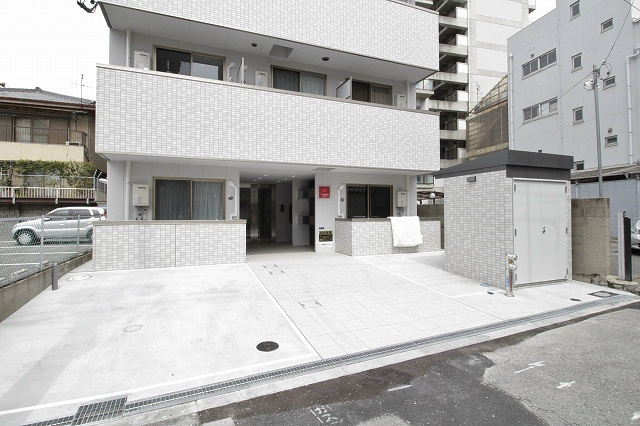 グランエクラ天下茶屋 駐車場