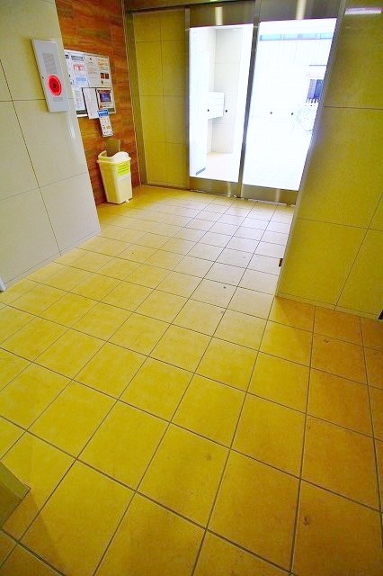 グランエクラ花園町 エントランス