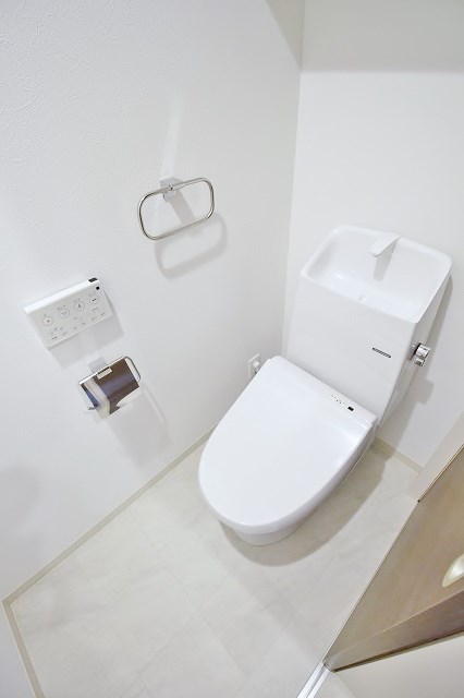 オルフェアメゾン南加賀屋 トイレ