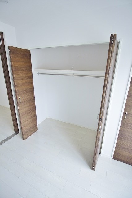 オルフェアメゾン清水丘壱番館 収納