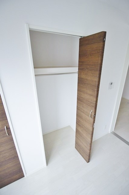 オルフェアメゾン清水丘弐番館 収納