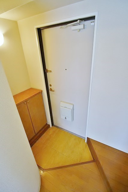 アンビエント安立 玄関