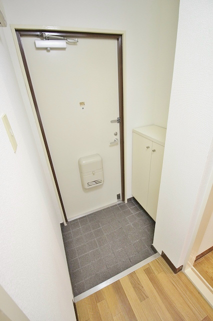 河波マンション 玄関