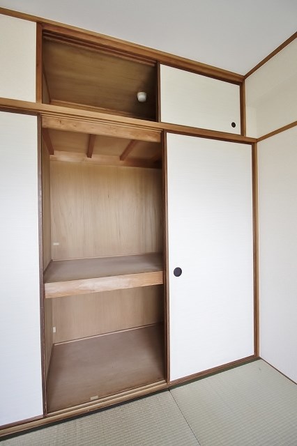 坂本マンションＶ 押入れ