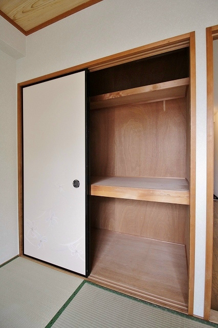 グラシオコハマ 収納