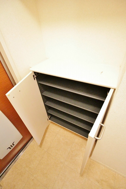 カルシャンコート 収納