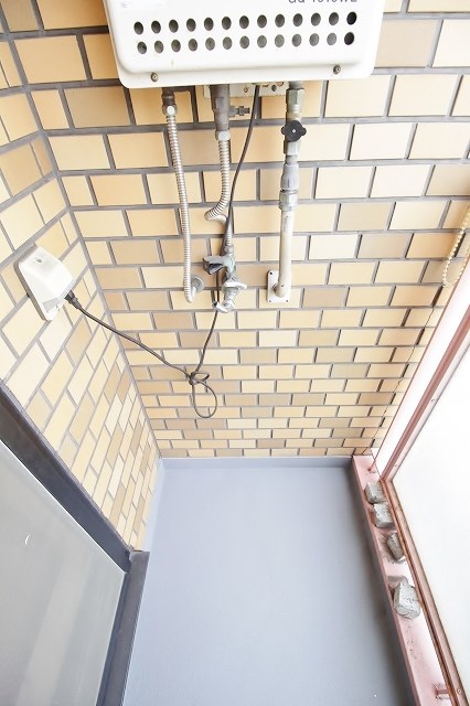 木原マンション 室外洗濯機置場