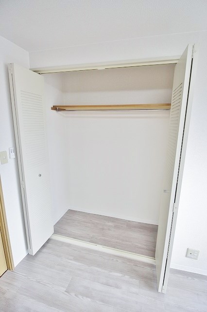 アレマーナ北加賀屋 クローゼット