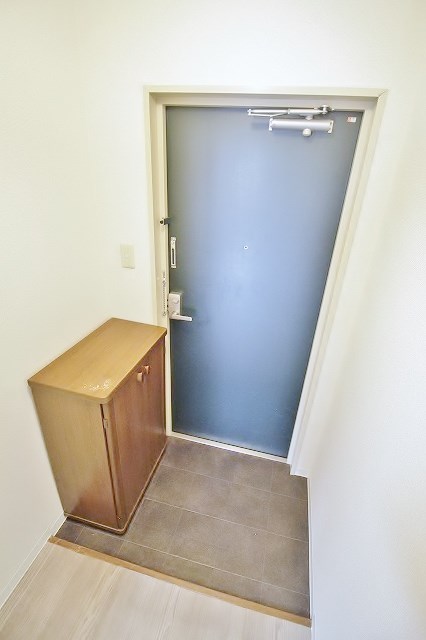 アレマーナ北加賀屋 玄関
