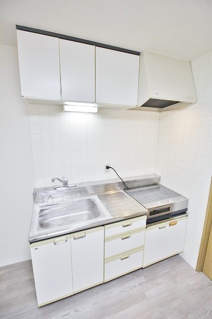 アレマーナ北加賀屋 キッチン