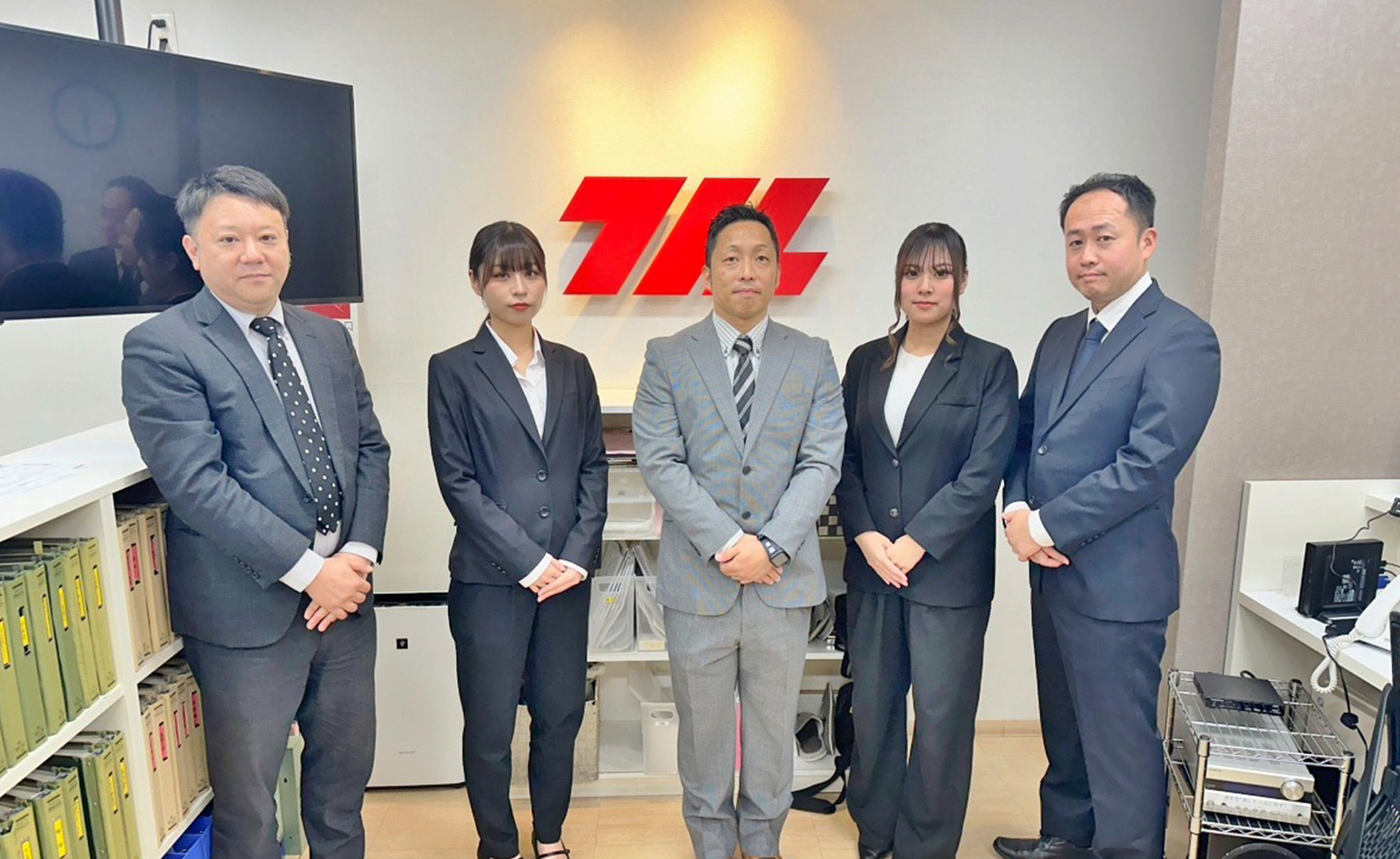 <i class="fas fa-user-alt" class="mr05"></i> STAFF|カインドハウジング住之江公園店のスタッフを紹介！